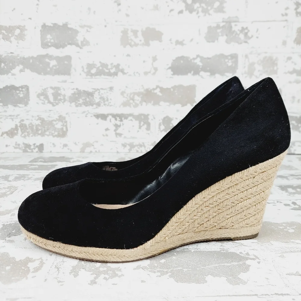 NEW Charles by Charles David Women's Simple Black Leather Wedge Pumps X21